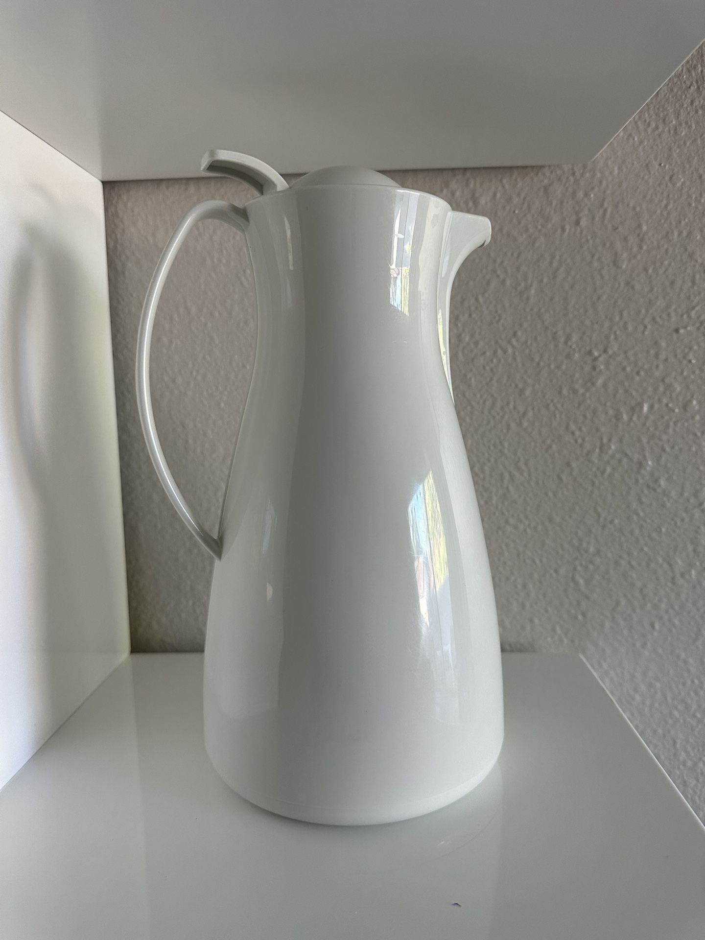The Pampered Chef Vintage Drink Carafe
