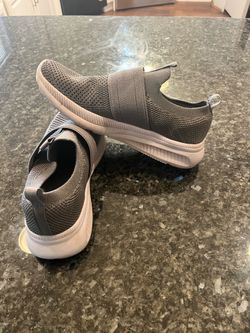 Mens slip on
