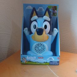 Bluey No Spill Musical Bubble Machine