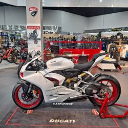 2022 Ducati Panigale V2 