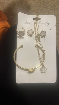 Set of luxury necklace , earrings , bracelet