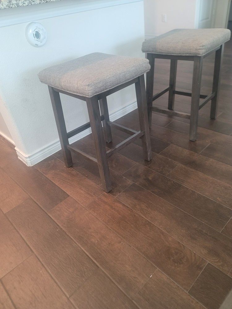 NEBRASKA BAR STOOLS