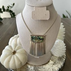 Kendra Scott Necklace