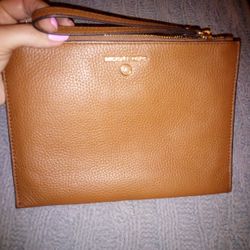 Michael Kors, Wristlet,Tan with Gold Zipper, 