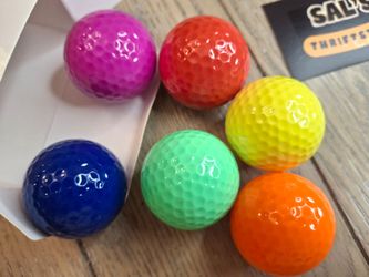 Set Of 6 Colored Golf Balls Practice Mini Golf Driveing Putting Wedge Tee Hole