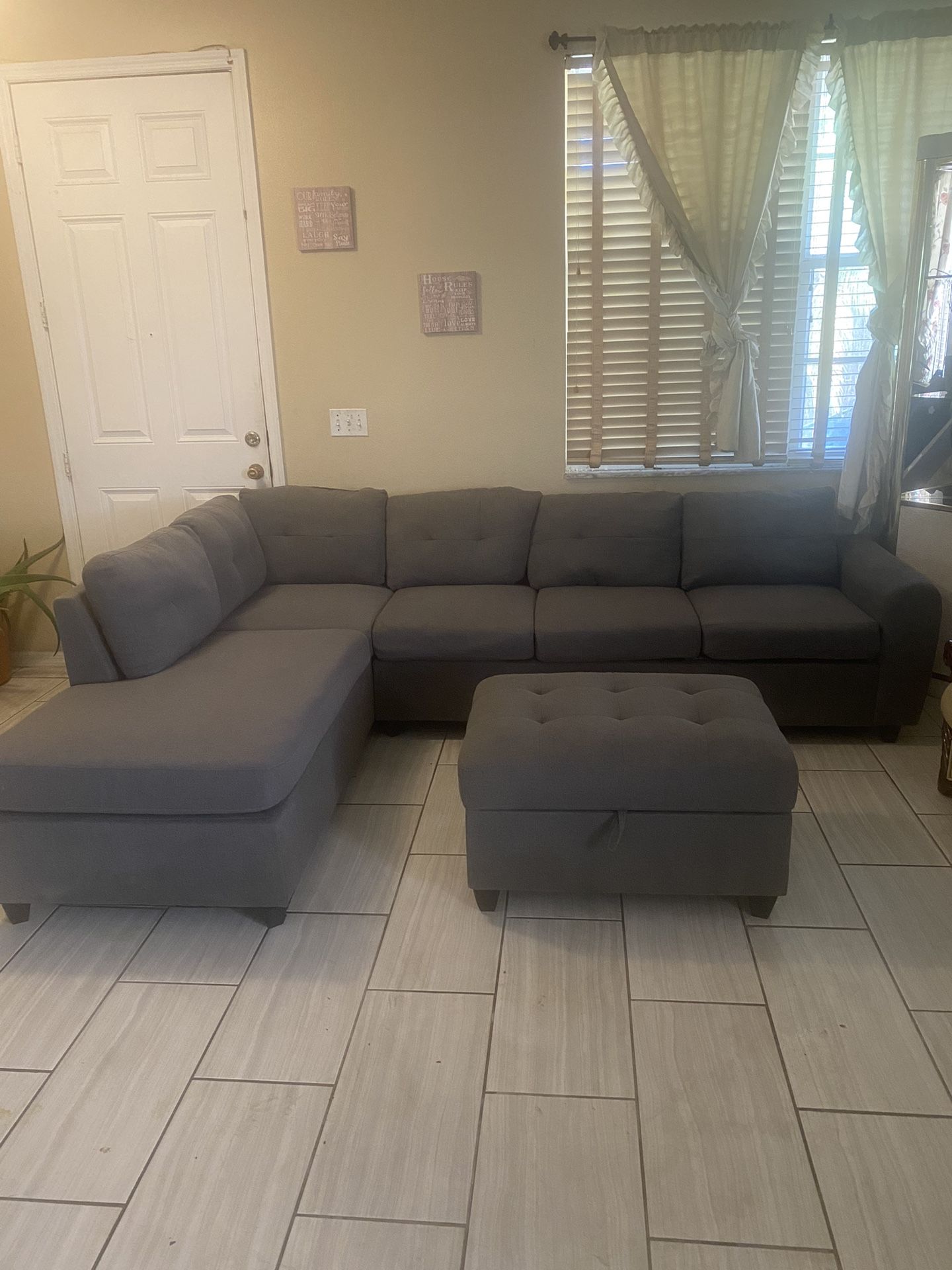 Sectional Sofá (couch)