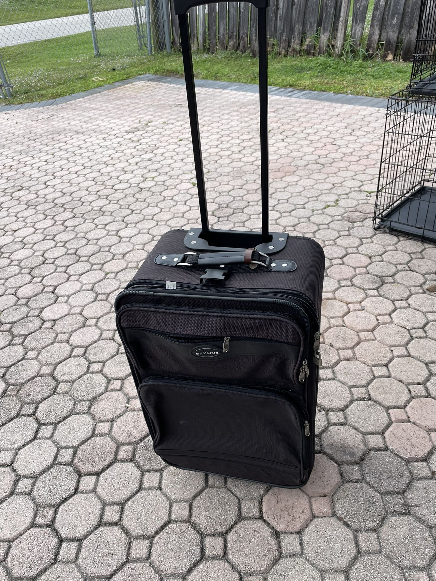 2 Suitcases Used But Good Condition $20 Firm On Price