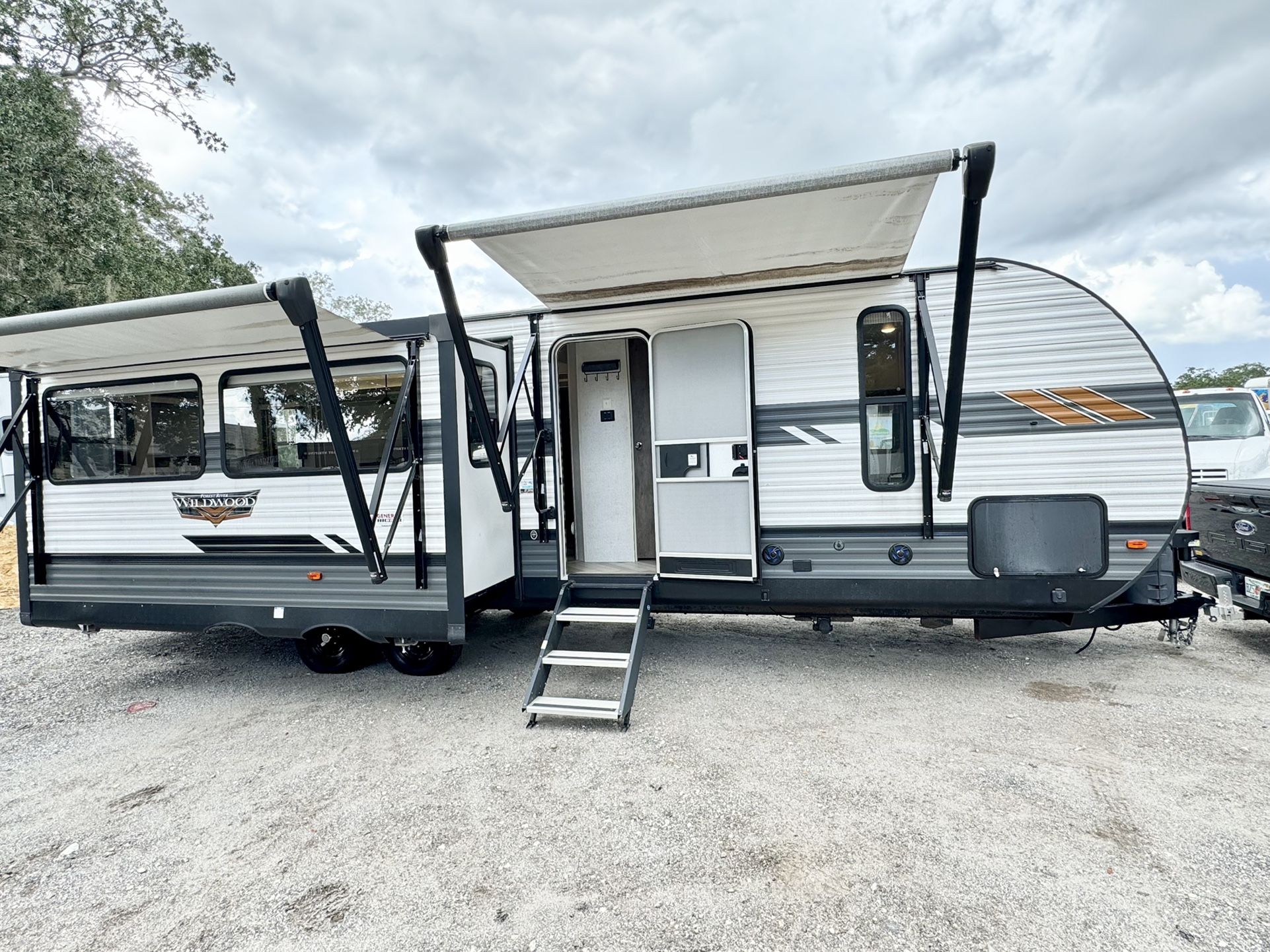 2021 Forest River Wildwood Double Slide Travel Trailer