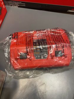 Milwaukee M18 12ah Forge Batteries x2 and Dual Simultaneous Rapid Charger