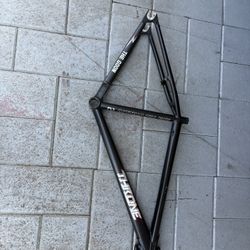 Throne 29 Black Oil Frame