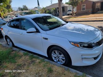 2017 KIA Optima
