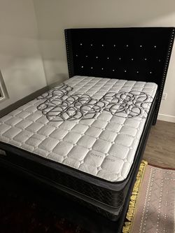 Mattress  on sale      Queen size  pillow top 12”  firm mattress      Order now (213)713-74-89