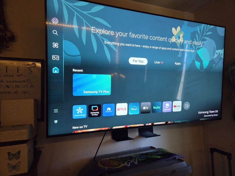 Almost Brand New 2024 65" Class Crystal UHD CU8000 With Wall Mount And Samsung Soundbar