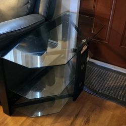 TV stand, Living room table, Swivel Stools (FREE)
