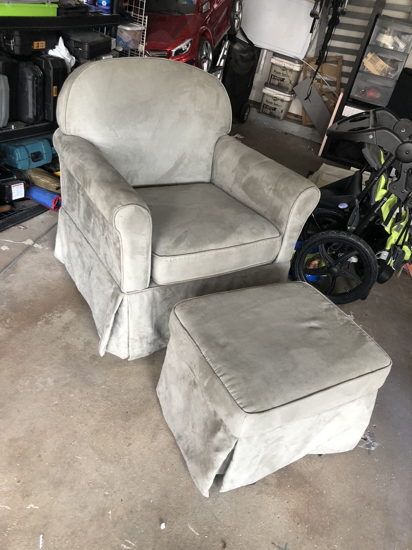 Rocking Chair That Swivels 360 Degrees In Sage Green 