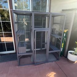 Cat Kitty Condo Enclosure