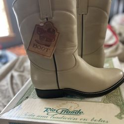 Cowgirl Boots Made In Mexico Brand New Size I Believe 7 1/2