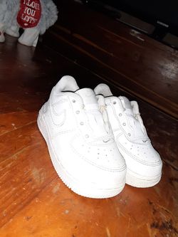Hurry now white baby nike air forces size 5c