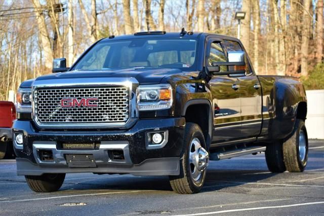 2015 GMC Sierra 3500Hd Available Wifi