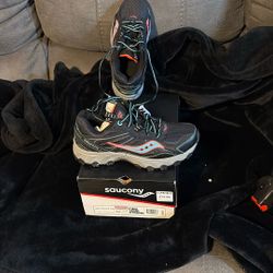 SAUCONY Size 6.5 Sneakers 