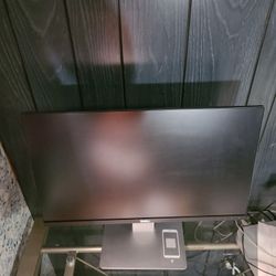 DELL UltraSharp U2417HJ Monitor with Wireless Phone Charging Base