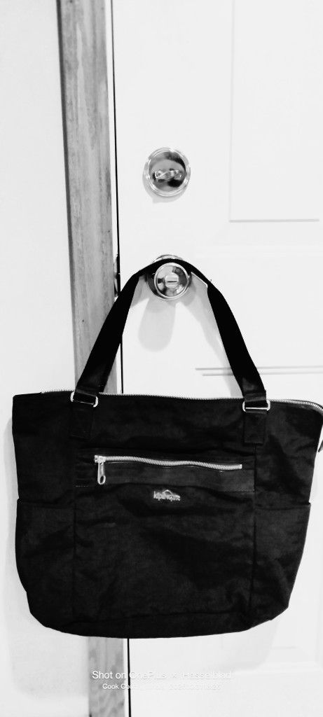 Kipling Leah Black Tote 