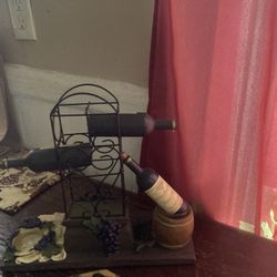 Wine Decor And Place Mats