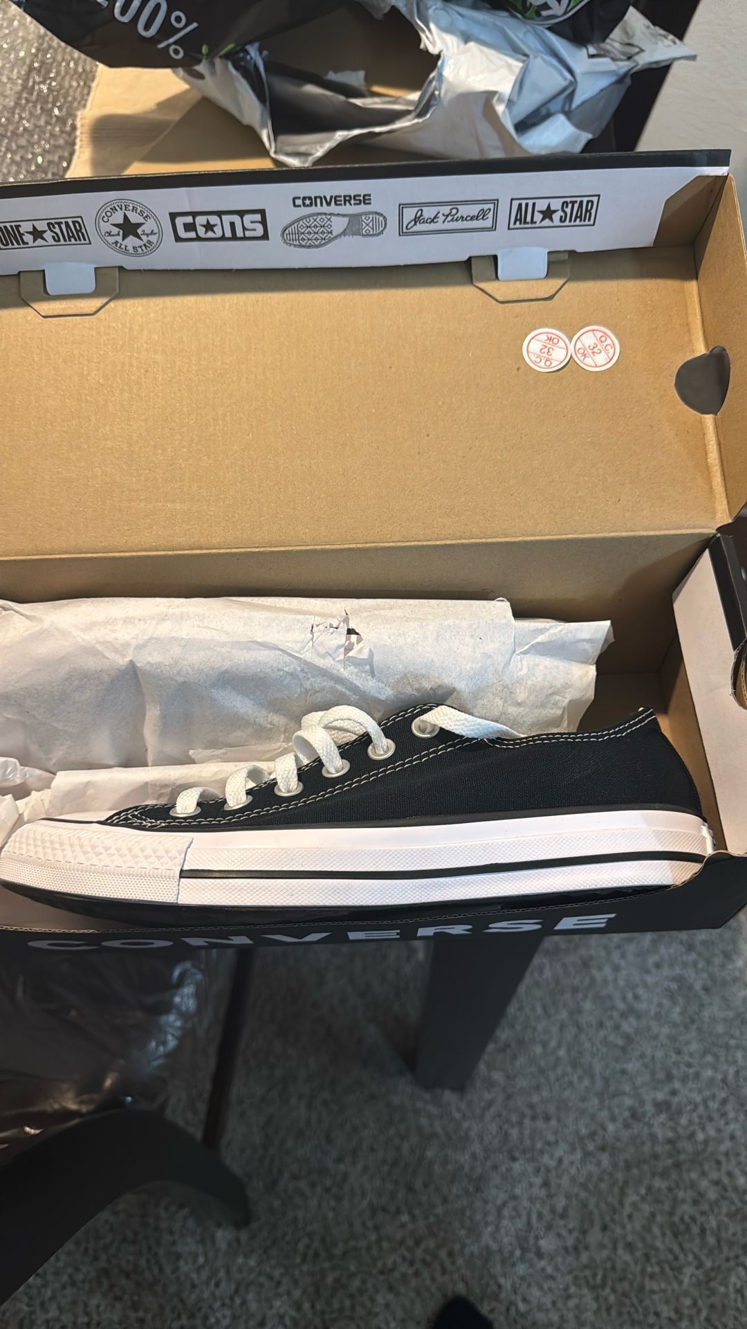 Converse Black