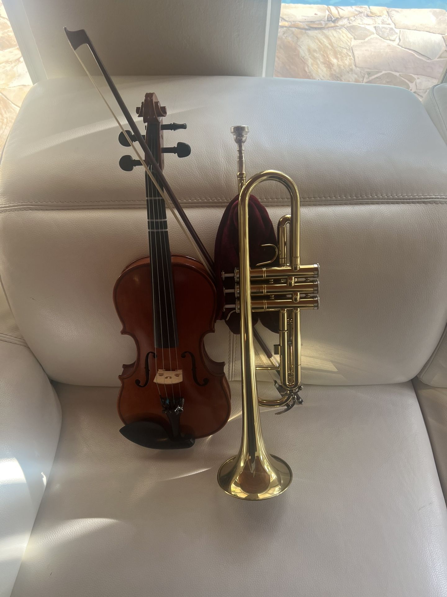 Used Mendini And Violín For Sail