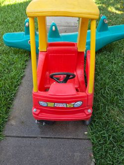 Little tikes Car plus 3 kids disnour rocking