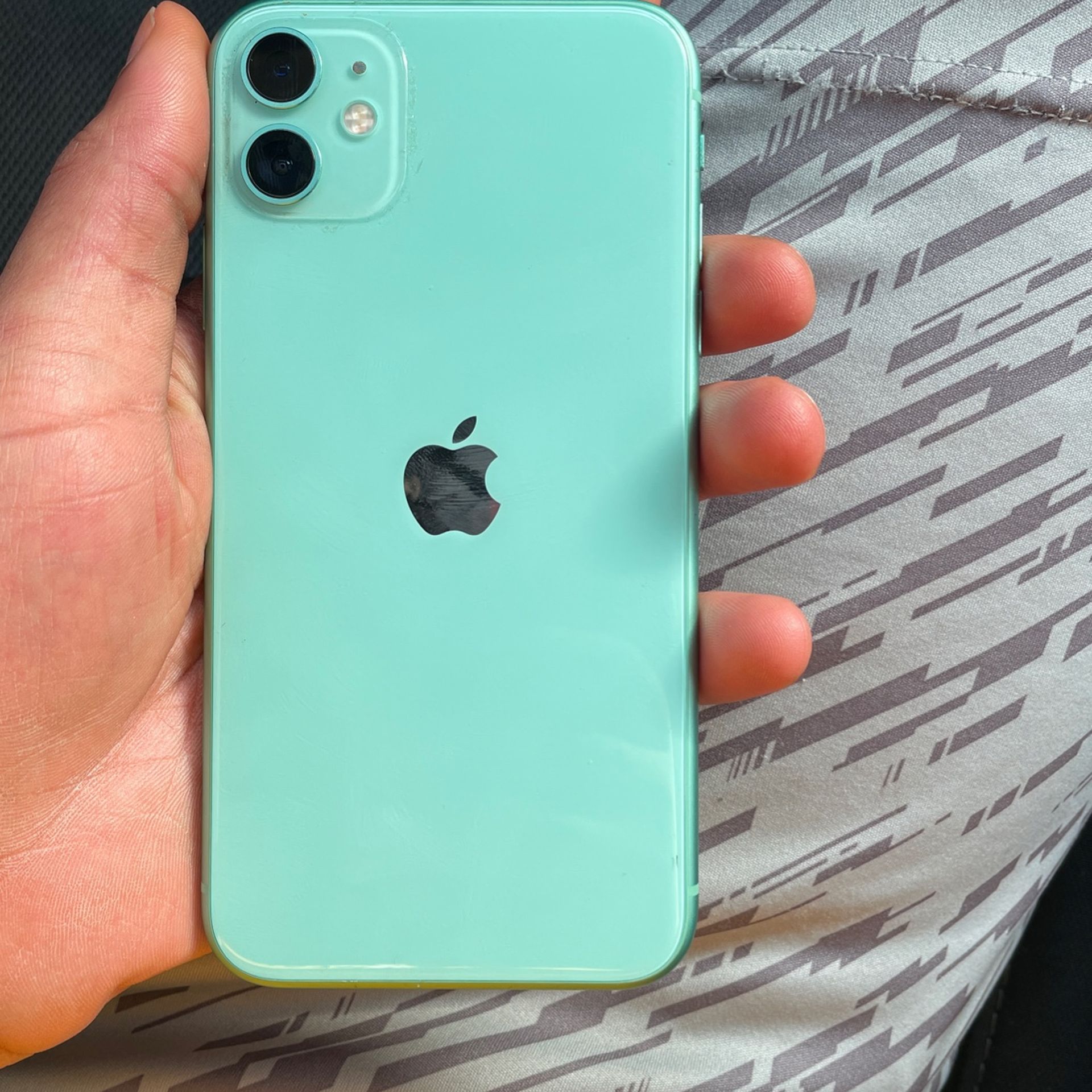 iPhone 11 - unlocked To Any Carrier