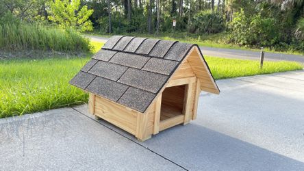 Dog House. Brand New 