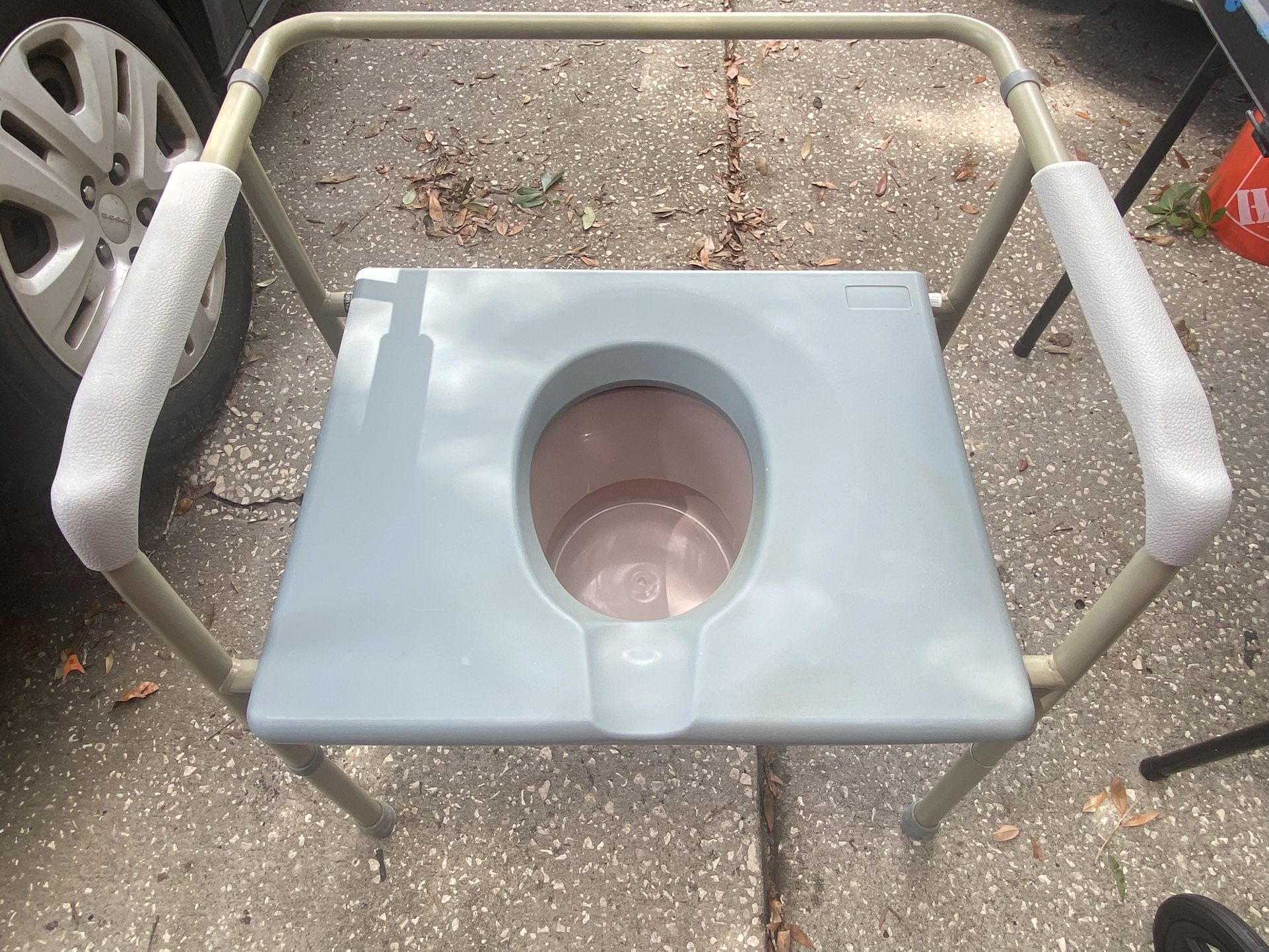 Bariatric Commode