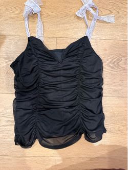 Lace strapped tank top