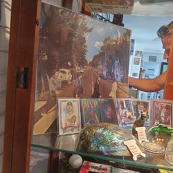 Elsewhere Clothes And Collectibles 