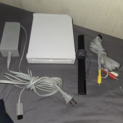 Complete Nintendo Wii White Console With Cords And Sensor Bar
