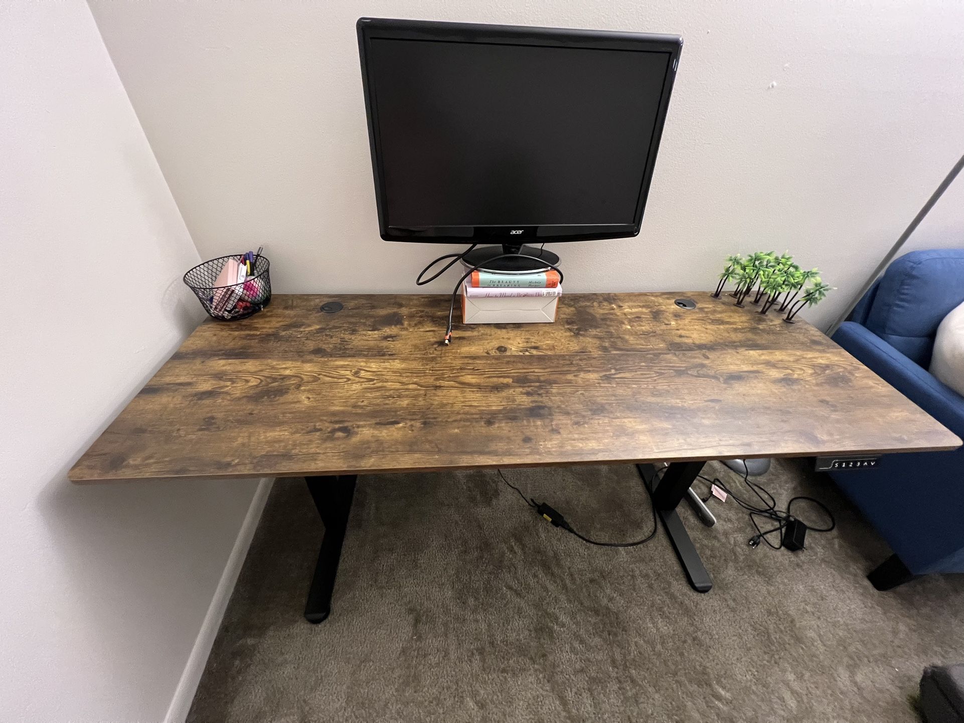 Standing Desk With Adjustable Height