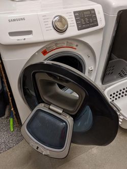 Samsung WF45K6200A Front Loading Washer

