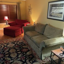 Full Living Room Set - Sofa/Couch, Loveseat W/ Rolling Ottoman, Lamp & 2 End Tables