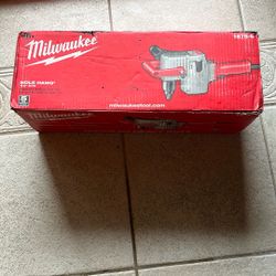MILWAUKEE Hole Hawg #1675-6 2 Speed New