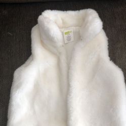 Girls size small 5-6 faux fur vest