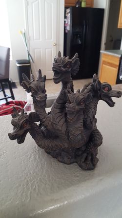 Hydra statue