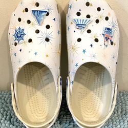 2024 Disneyland Parks Icons Crocs M10/W12