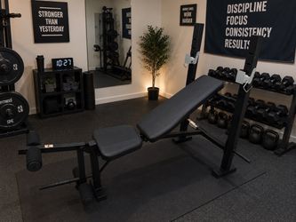 Delivery Available! Adjustable Gym Exercise Workout Bench Press Bench with Leg Press! Good condition!