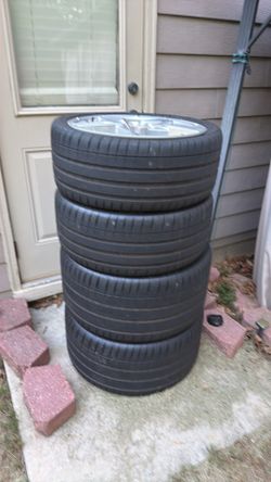 Chevrolet Corvette C8 Rims and Tires
