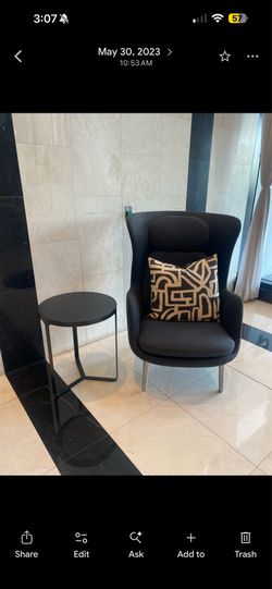 Exquisite Lounge Chair