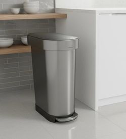 Simplehuman Stainless Steel Flip Top Step Kitchen Garbage Trash Can Waste Basket! Great condition!  20x10x24in