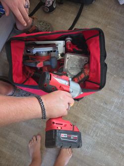 Milwaukee tool set