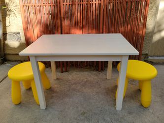 IKEA SUNDVIK Wooden Children's Table + 2 MAMMUT Plastic Stools