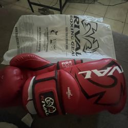 Rival Boxing Gloves Plus Matching Head Gear 